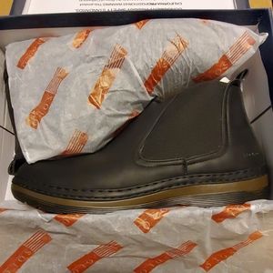 New in Box Solo Parker Pull On Casual Comfort Boot